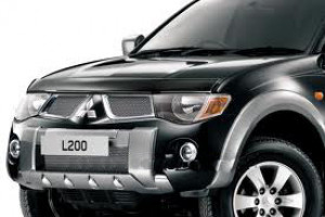 Mitsubishi L 200 2007-2012 - Дефлектор капота, темный, EGR фото, цена