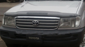 Toyota Land Cruiser 1998-2007 - Дефлектор капота, карбон, с надписью. (EGR) фото, цена