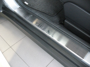 Nissan Tiida 2007-2010 - Порожки внутренние к-т 4шт фото, цена