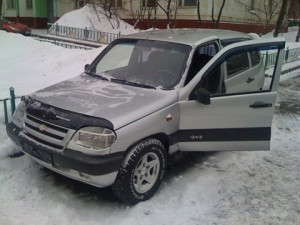 Chevrolet Niva 2002-2012 - Дефлектор капота (мухобойка). (Voron Glass) фото, цена