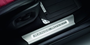 Land Rover Range Rover 2013-2014 - Порожки внутренние с подсветкой, комплект 4 штуки. (Land Rover) фото, цена