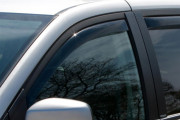 Volkswagen Routan 2009-2013 - Дефлекторы окон (ветровики), передние, темные. (WeatherTech)                               фото, цена