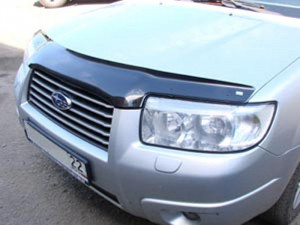 Subaru Forester 2005-2007 - Дефлектор капота (мухобойка), темный. (SIM) фото, цена