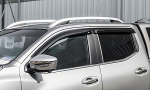 Nissan Navara 2015-2017 - Дефлекторы окон (ветровики), темные, комплект 4 шт. (EGR) фото, цена