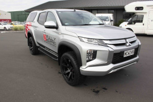 Mitsubishi L 200 2019-2020 - Расширители колесных арок, черные, к-т 4 шт. (EGR) фото, цена