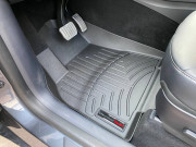 Tesla Model Y 2020-2023 - Лайнери передні (килимки гумові з анатомічним бортиком) чорні (WeatherTech)  фото, цена
