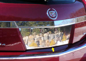 Cadillac CTS 2010-2011 - (CTS Sports Wagon) - Хромированная накладка под номер. фото, цена