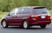 Honda Odyssey 2005-2009 - Хромированные накладки на стойки  (к-т 4 / 6 шт.) фото, цена