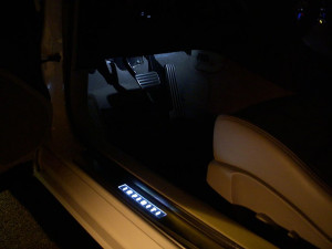 Infiniti G37 Sedan 2009-2010 - Порожки внутренние с подсветкой. (К-т 2 шт передние). фото, цена